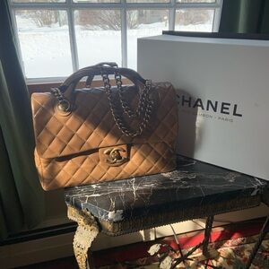 Classic brown lamb‎ skin Chanel handbag with shoulder strap